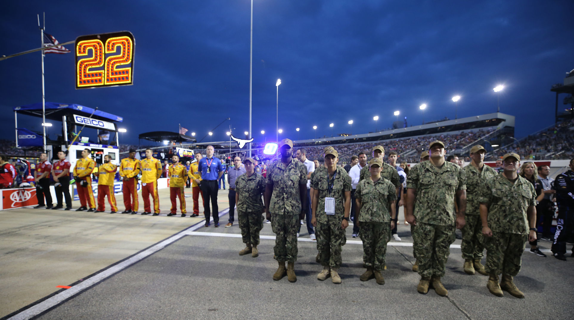 20180923_SPO_NASCAR_AWE21